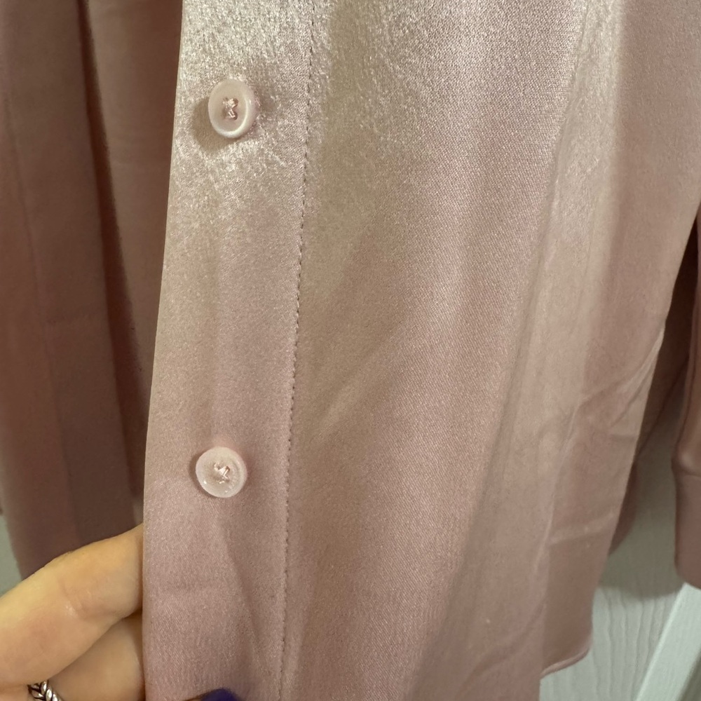 ARITZIA SILK BLOUSE - Picture 3 of 6